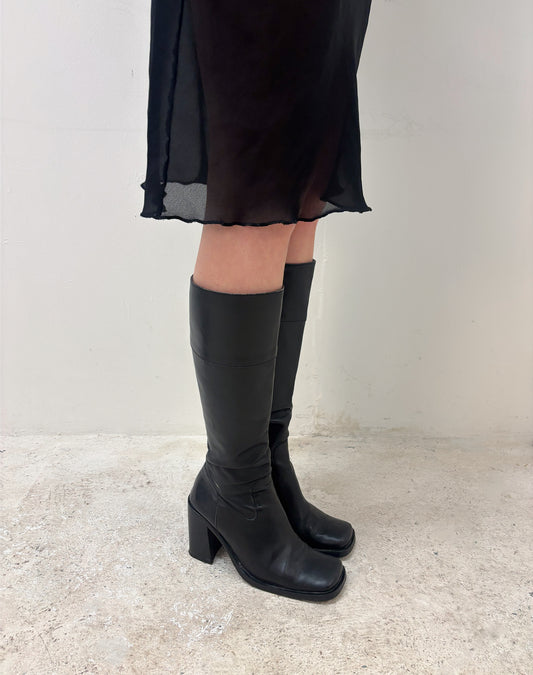 Vintage 90's black boots