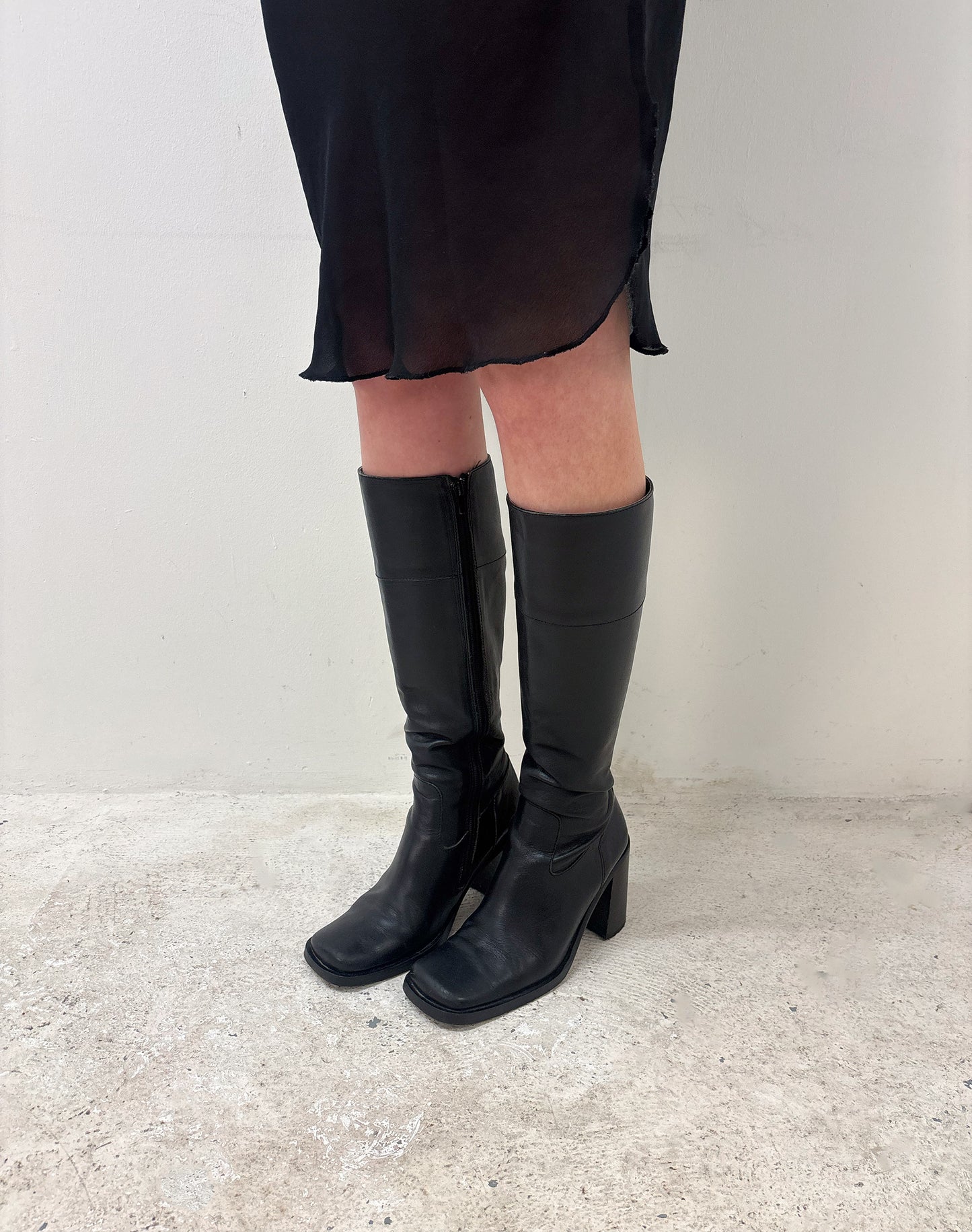 Vintage 90's black boots