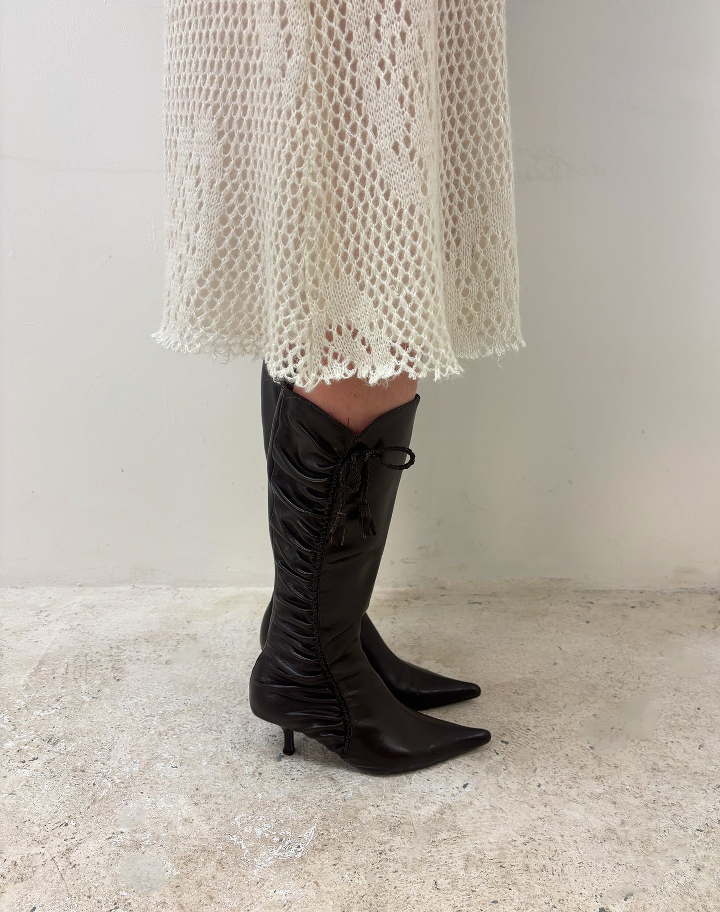 Vintage 00's brown bow boots