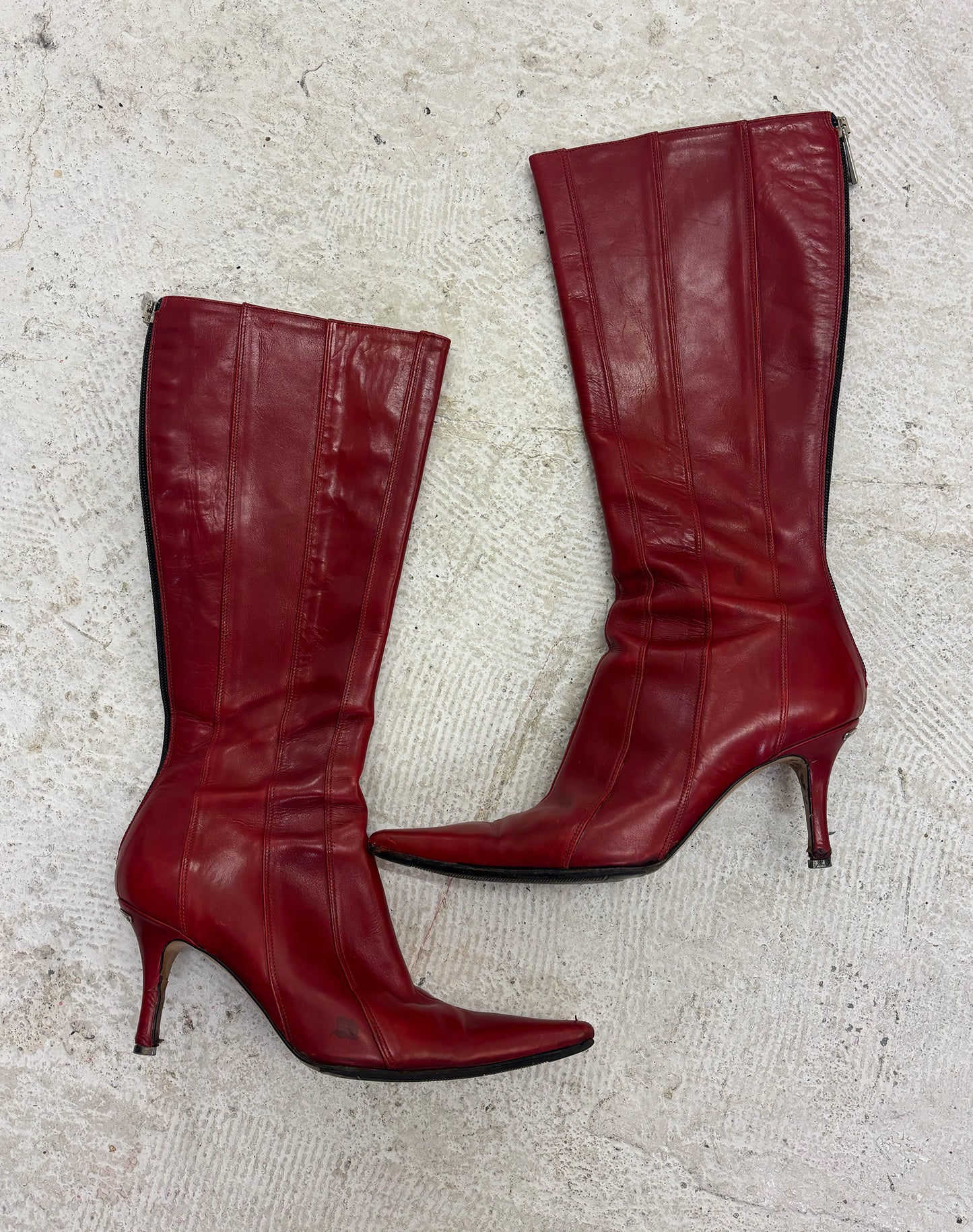 Vintage 90's red pointed boots