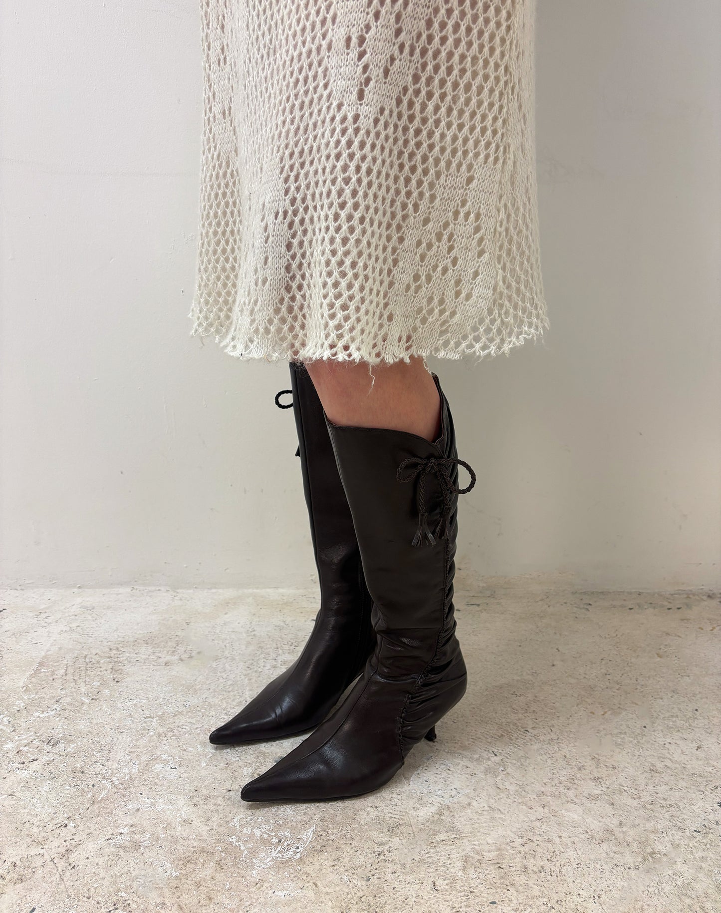 Vintage 00's brown bow boots
