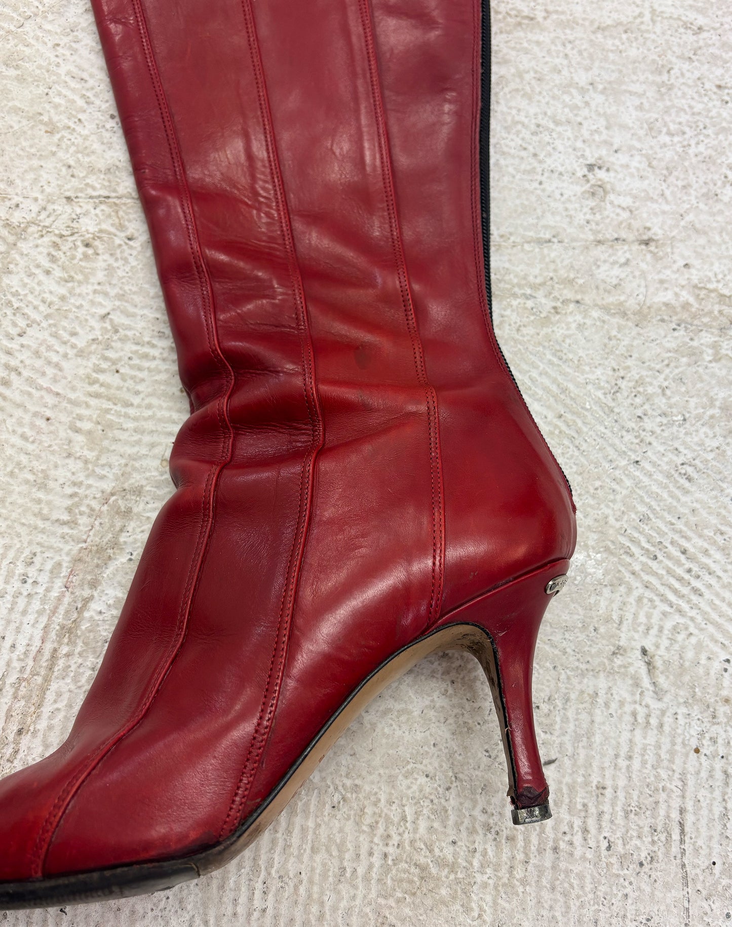Vintage 90's red pointed boots