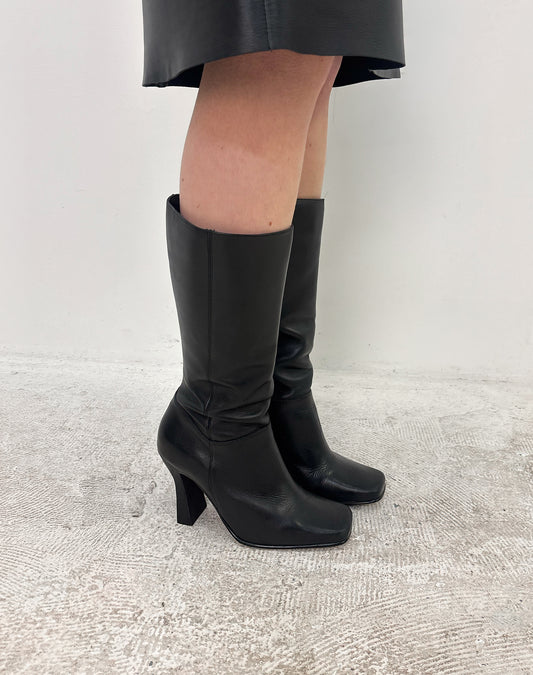 Vintage 90's black boots