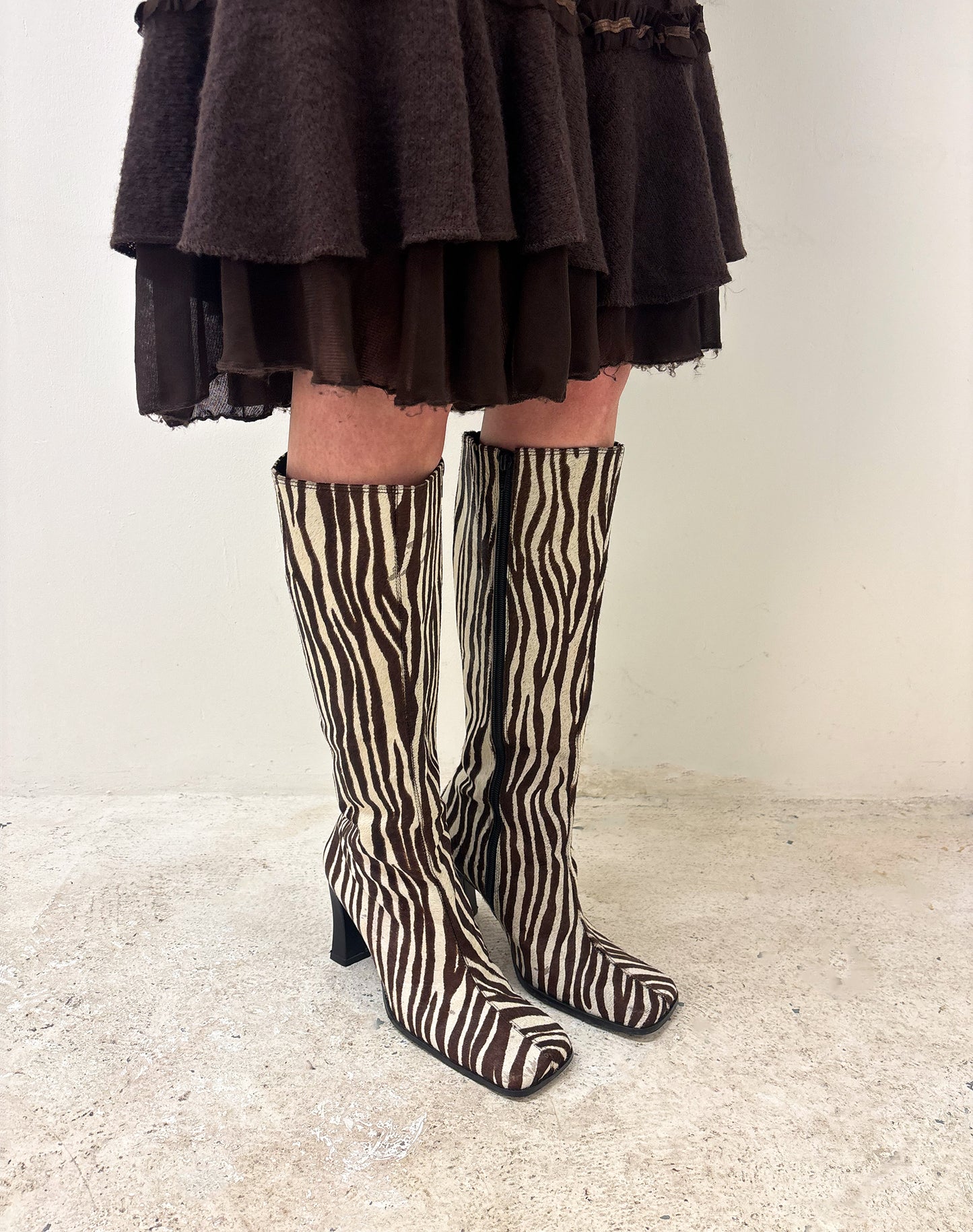 Vintage 90's brown zebra boots