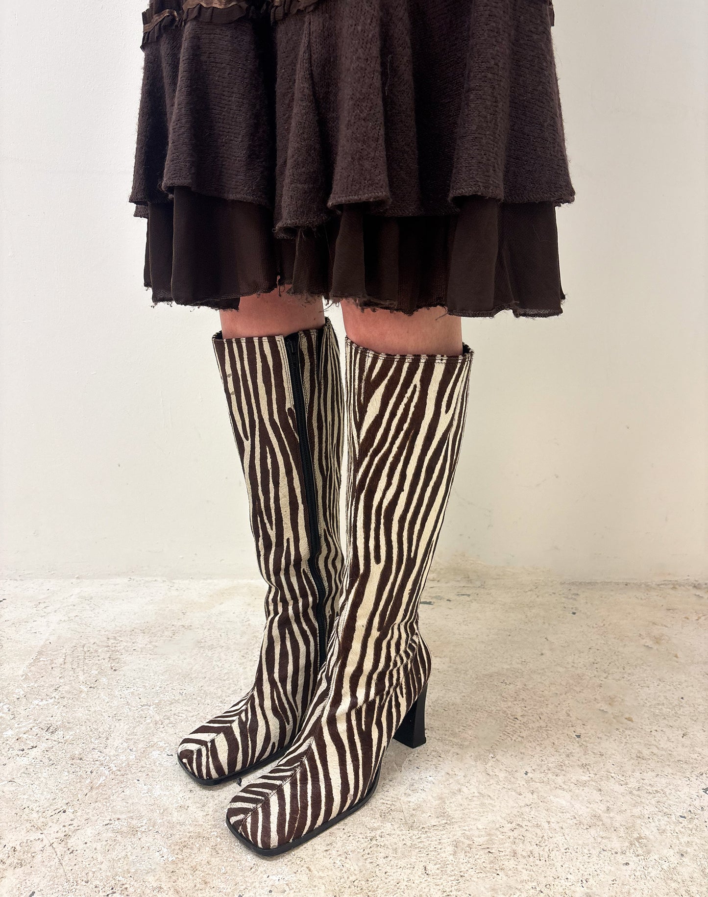 Vintage 90's brown zebra boots