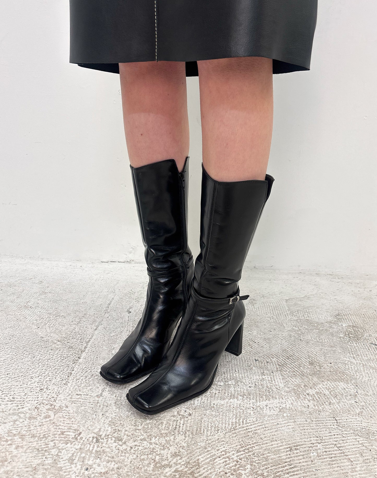 Vintage 90's black boots