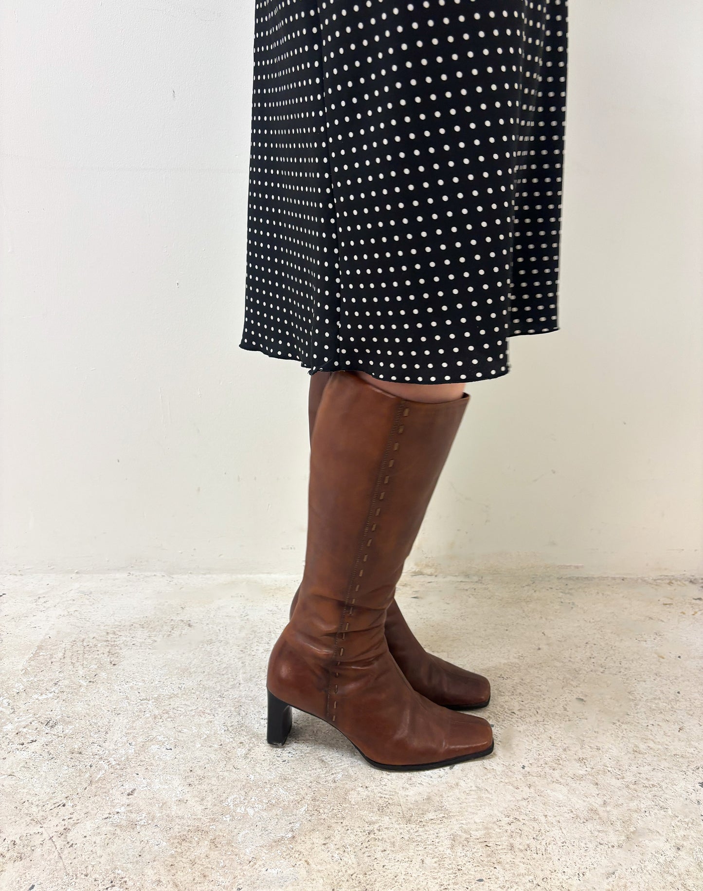 Vintage 90's brown boots