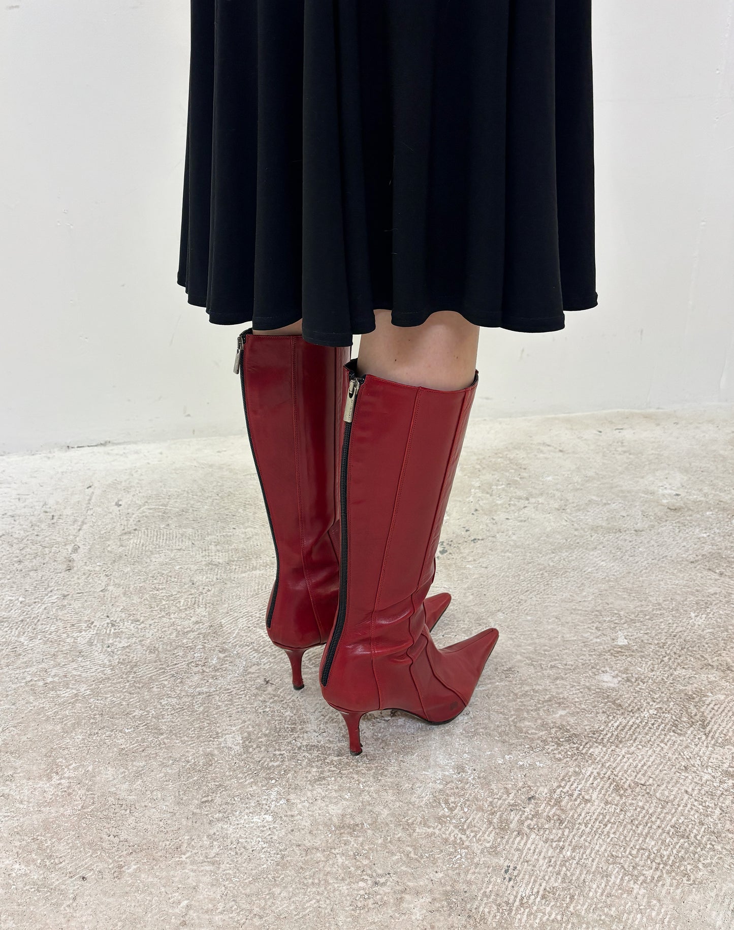 Vintage 90's red pointed boots