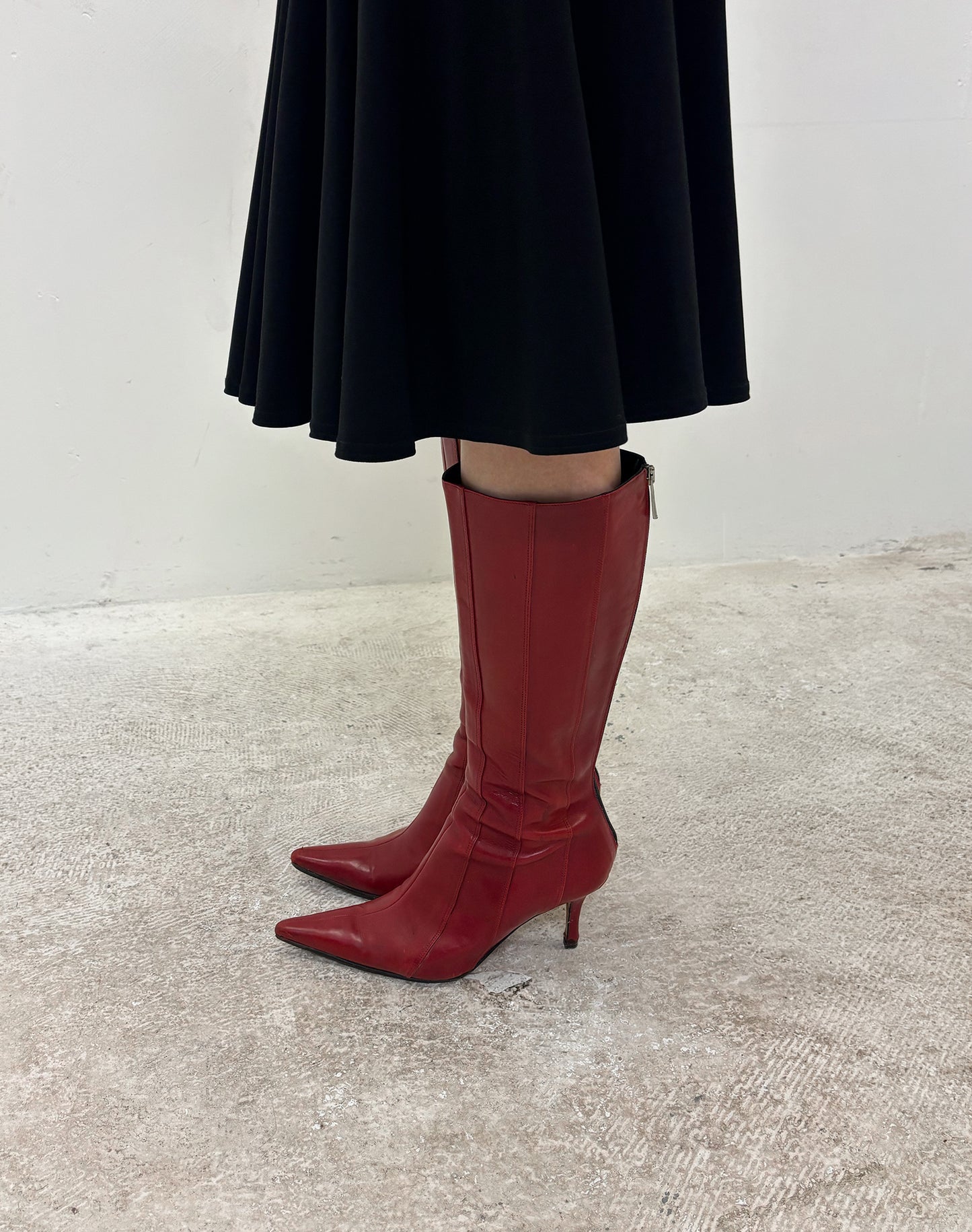 Vintage 90's red pointed boots