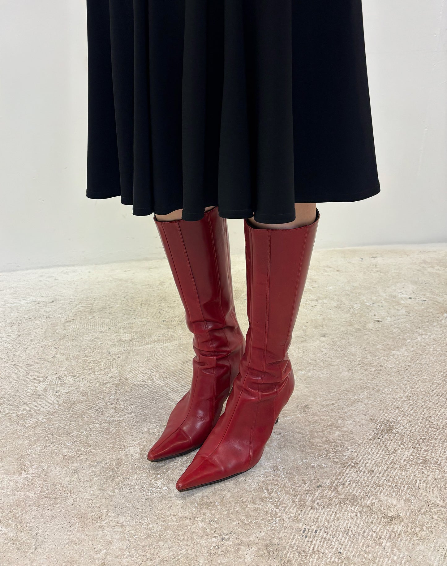 Vintage 90's red pointed boots