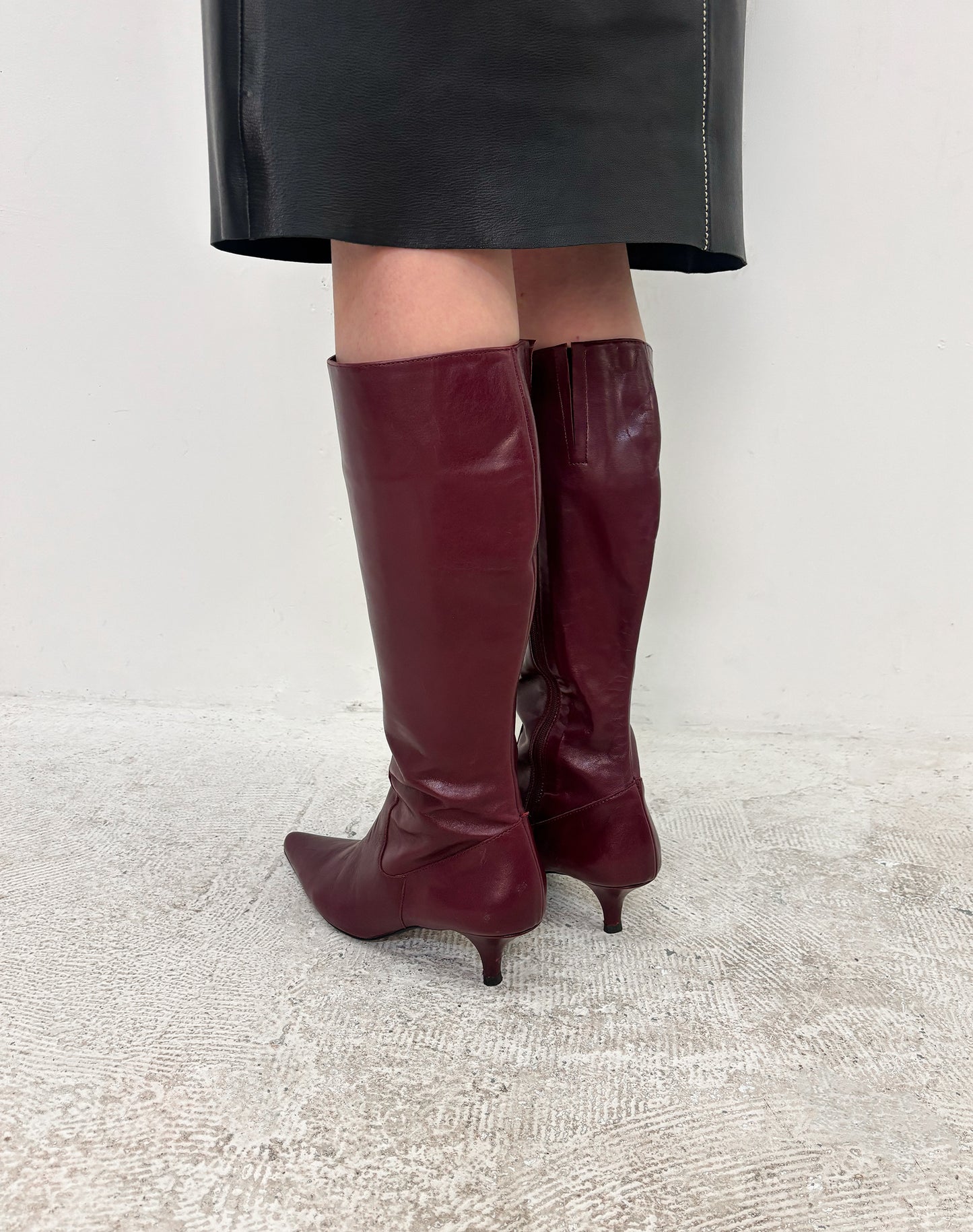 Vintage 90's red pointed boots