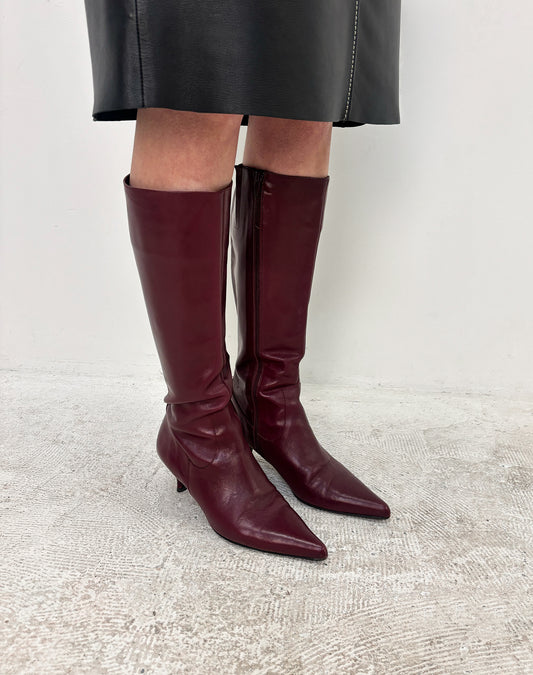 Vintage 90's red pointed boots