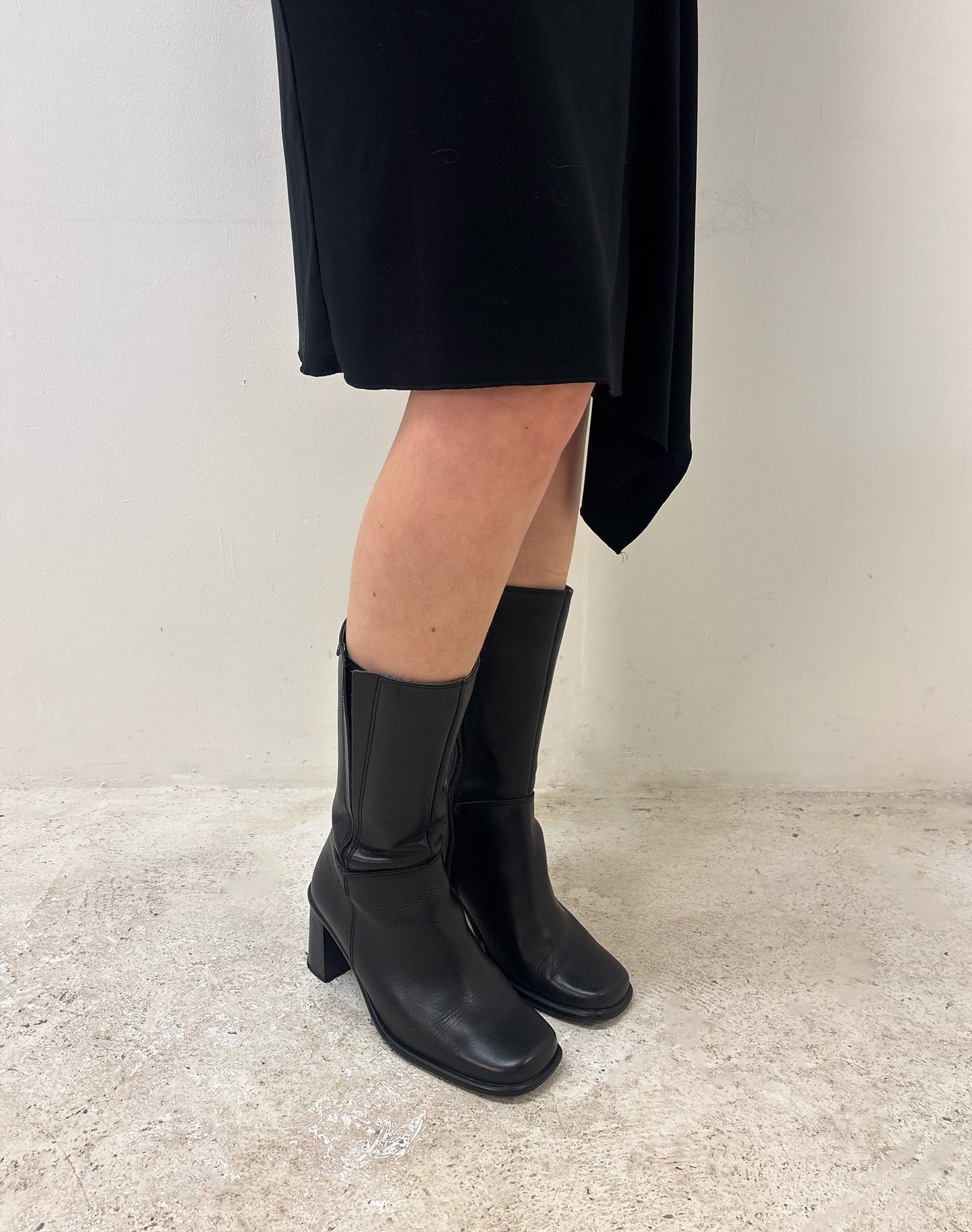 Vintage 90's black leather boots