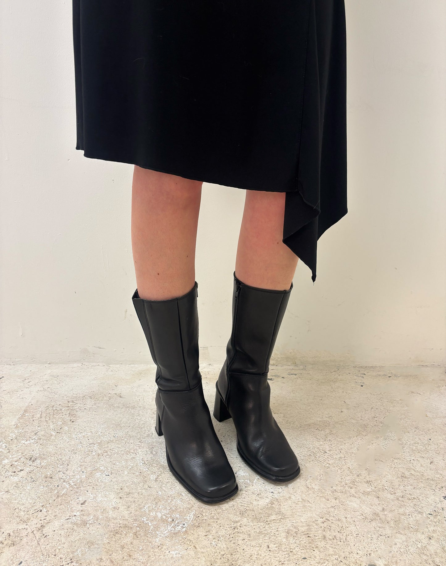 Vintage 90's black leather boots