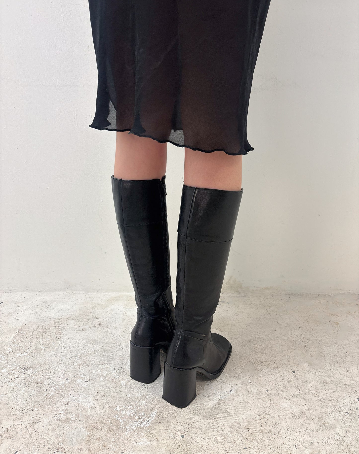 Vintage 90's black boots