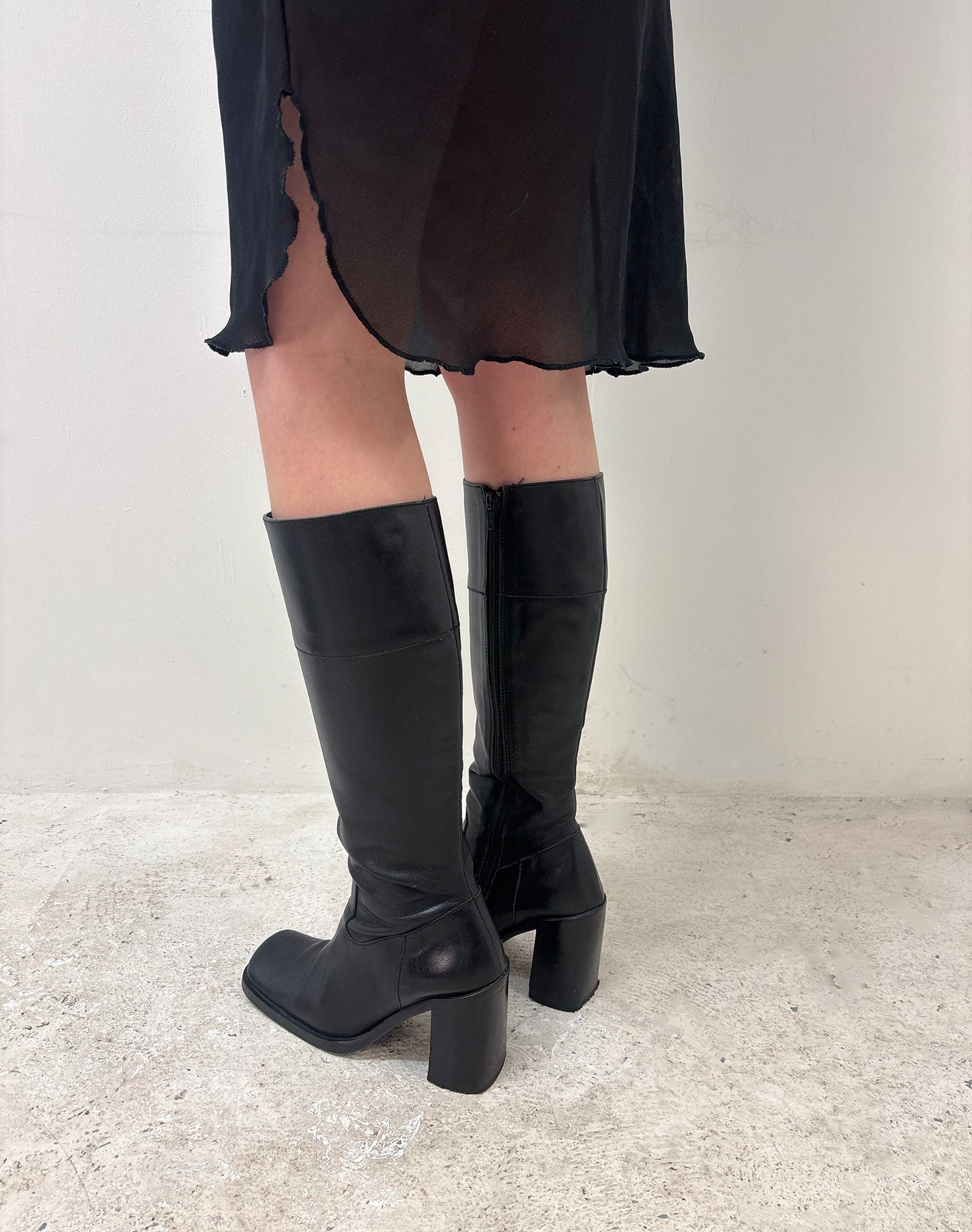 Vintage 90's black boots