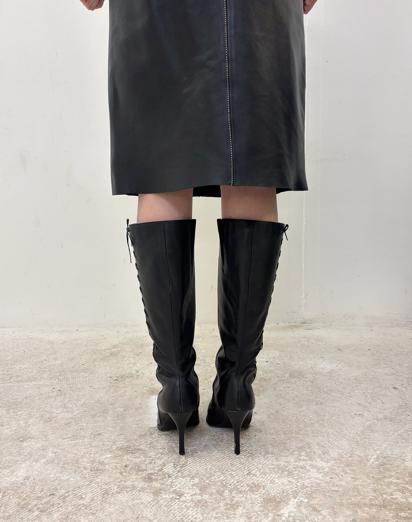 Vintage 90's black pointed boots